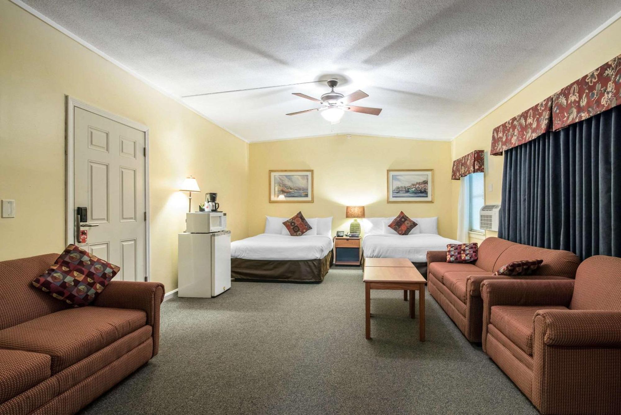 Tiltonlodge Inn & Suites Exterior foto